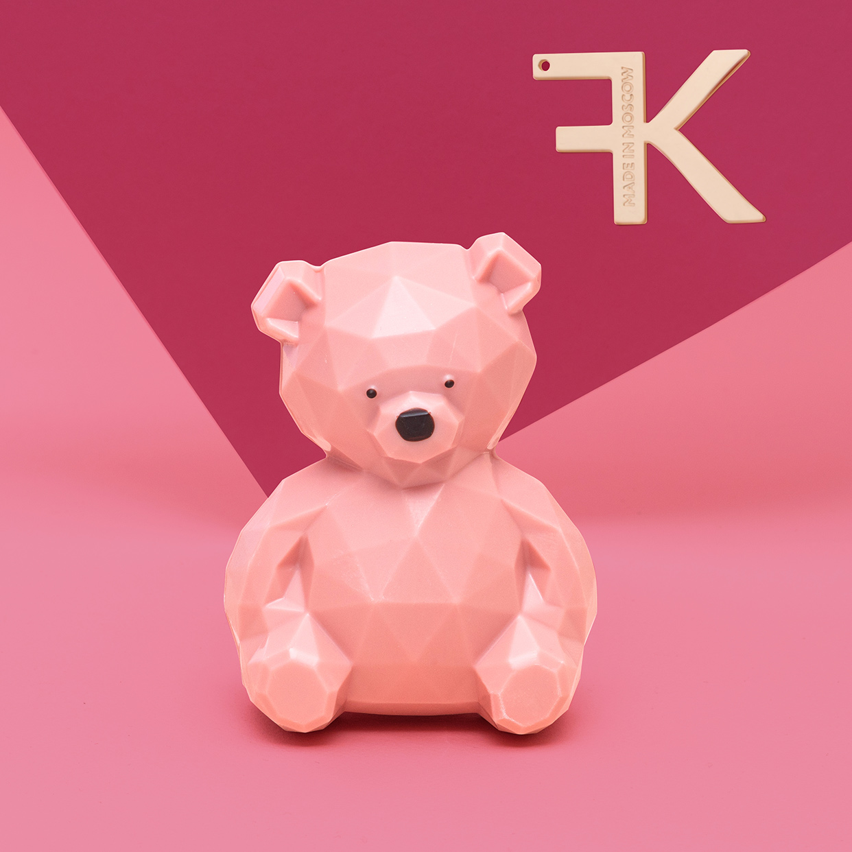 Шоколадная фигурка «Клубничный Мишка                                  »