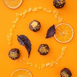 Конфеты ручной работы «Апельсин и базилик»